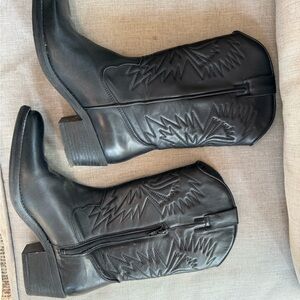 Steve Madden Hayward Women's Boots Black Leather Size 9 Cowboy